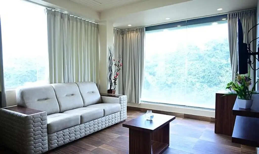 Бангалор: FabHotel Grand Falcon