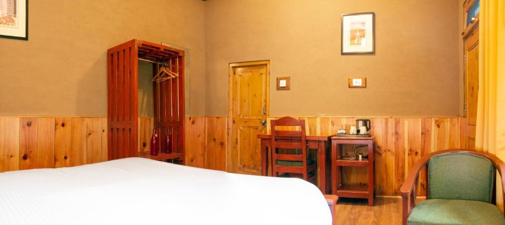 Банджар: ShivAdya Tirthan - Boutique Hotel in Tirthan Valley