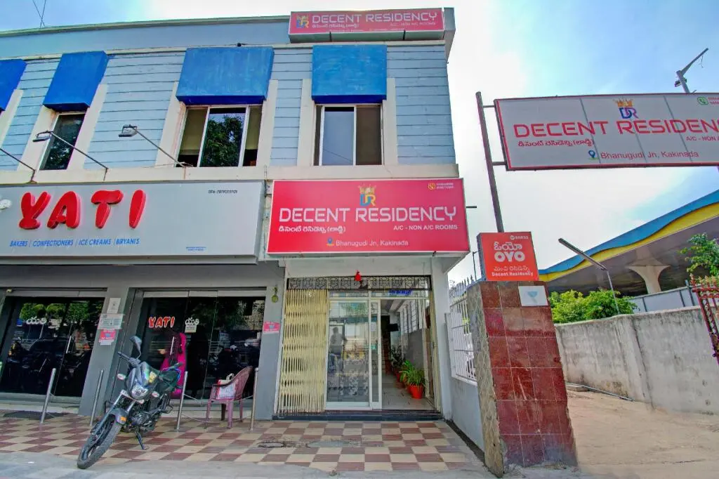 Какинада: OYO Flagship 80532 Decent Residency