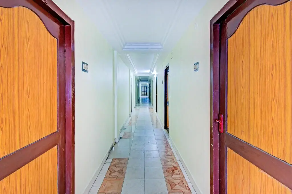 Какинада: OYO Flagship 80532 Decent Residency