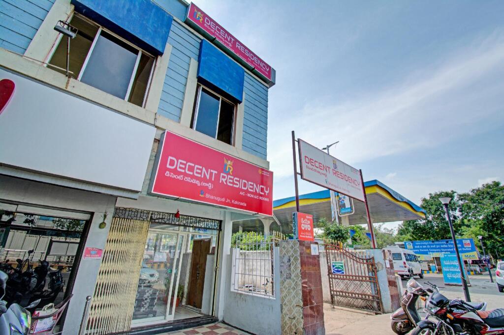 Какинада: OYO Flagship 80532 Decent Residency