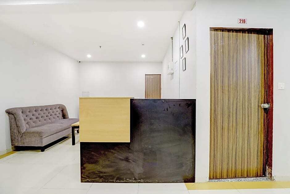 Вадодара: OYO SilverKey 80945 Ace Hotel