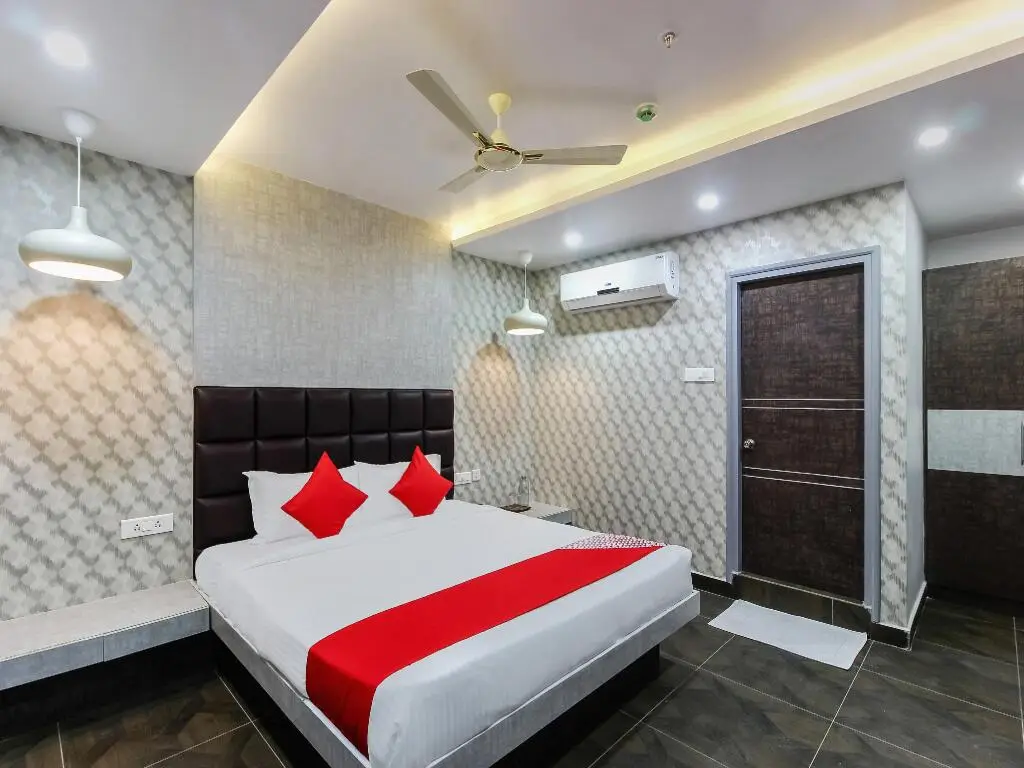 Хидерабад: Capital O 23322 Hoysala Inn