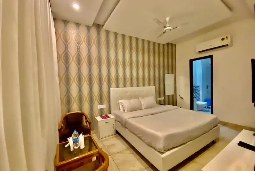 Зиракпур: Hotel Hollywood