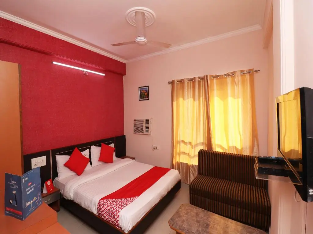 OYO 27866 Hotel Gud Stay — фото 1