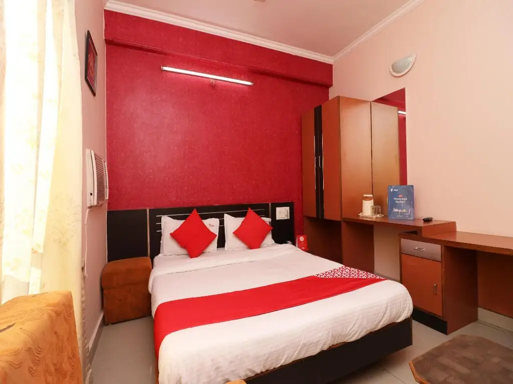Бхопал: OYO 27866 Hotel Gud Stay