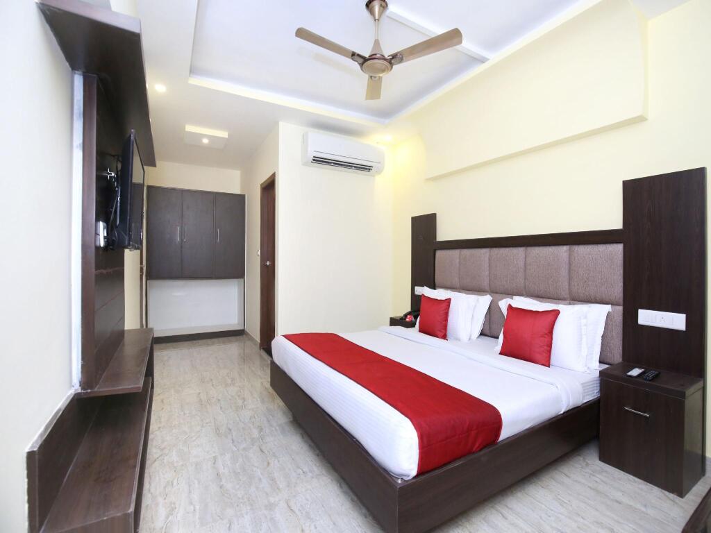 Чандигарх: Capital O 322 Hotel Royal