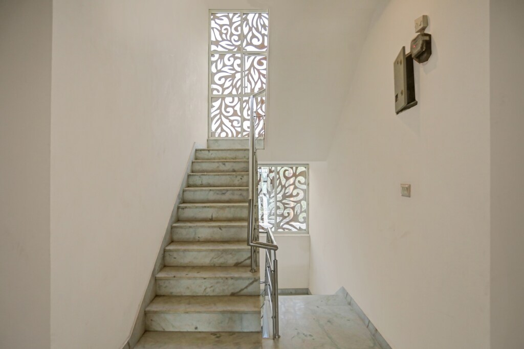 Нойда: Collection O O 82851 Shubham Residency-moca