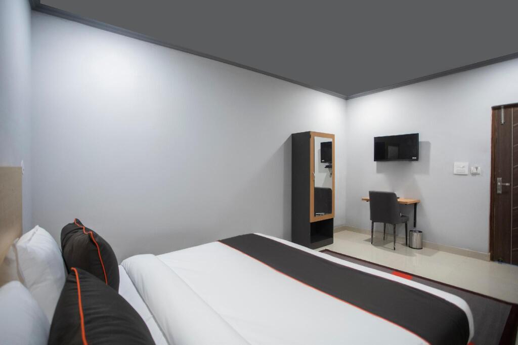 Большая Нойда: OYO Townhouse 589 Hotel Diamond View
