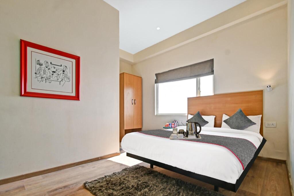 Джайпур: OYO TOWNHOUSE 453 Malviya Nagar
