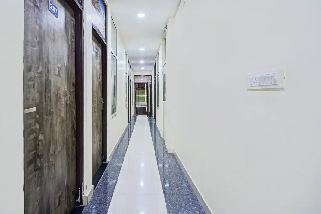 Джайпур: OYO 81045  collection O Hotel My Stay Retreat
