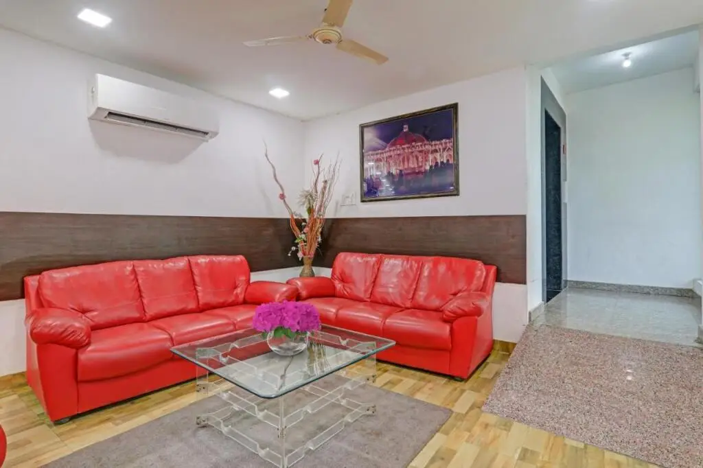 Лакхнау: Townhouse Jalsa Resort
