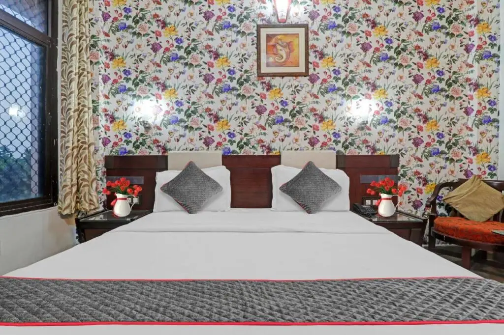 Лакхнау: Townhouse Jalsa Resort