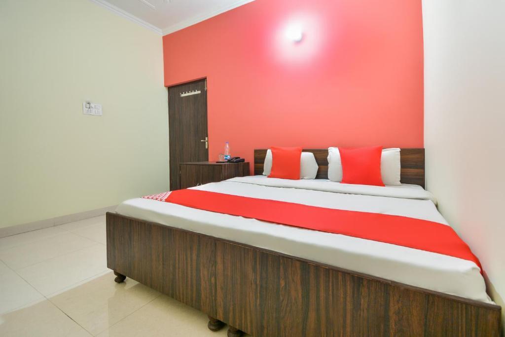 Амритсар: OYO 65999 G.s Hotel