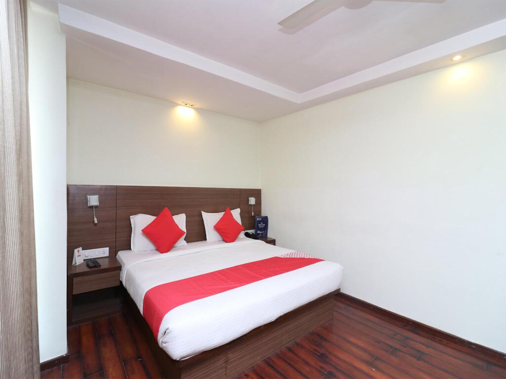 Дург: OYO Townhouse 510 Hotel Garnet Inn