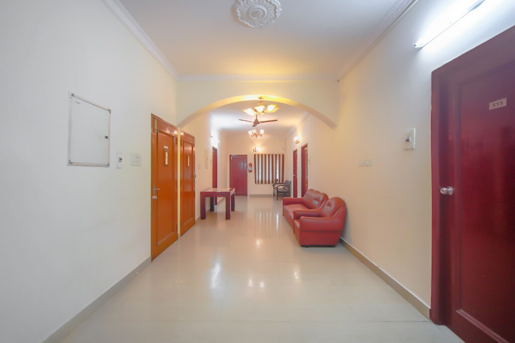 Ченнаи: OYO 73610 Home Tree Service Apartment