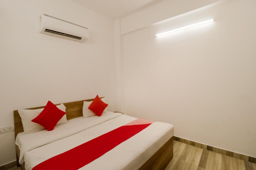 Нью-Дели: Oyo (73570) Discovery Inn