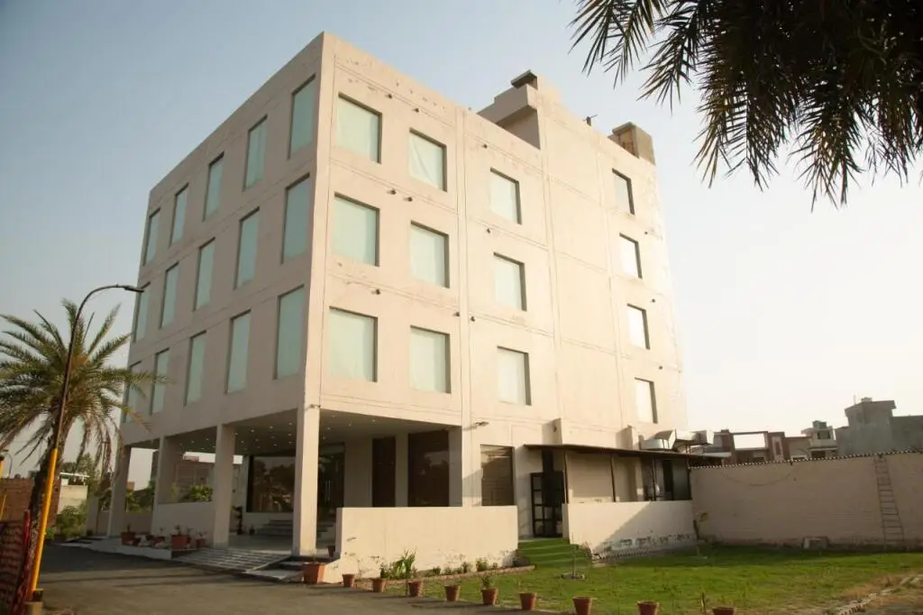 Comfort Hotel Amritsar by Choice Hotels — фото 1