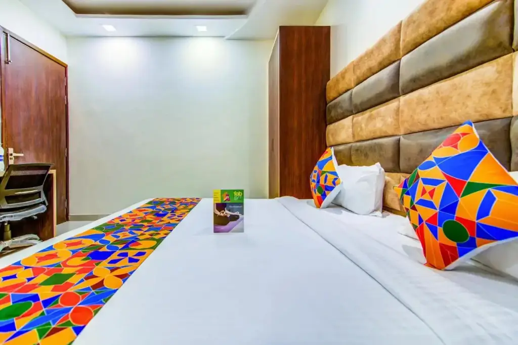 Амритсар: FabHotel Nayyar Inn II