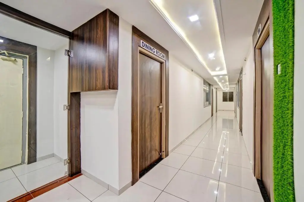 Вадодара: OYO Townhouse 724 Hotel Tulip