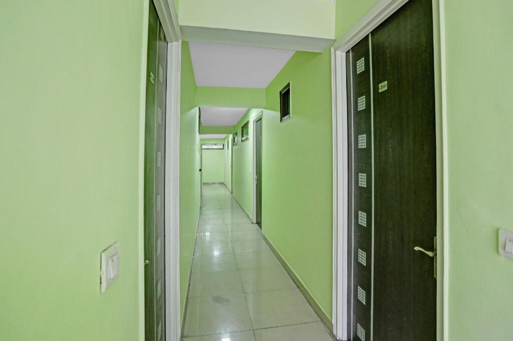 Нью-Дели: Capital O 84917 Premium Villa-2
