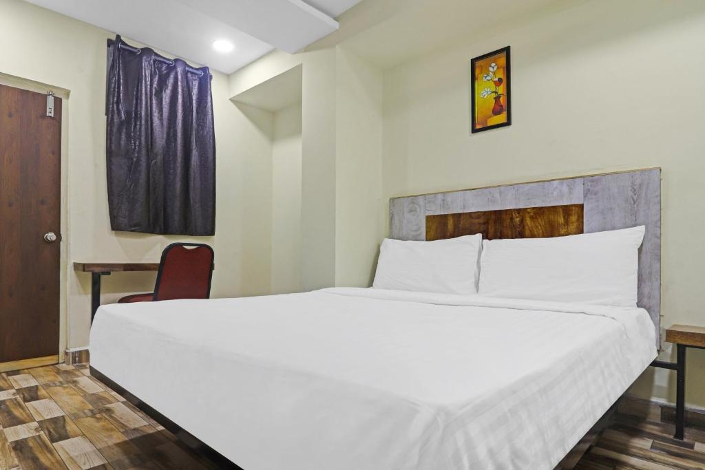 Хидерабад: Capital O 85402 Sri Sai Regency
