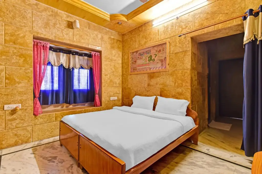 Джайсалмер: Capital O 85541 Hotel Crown Villa