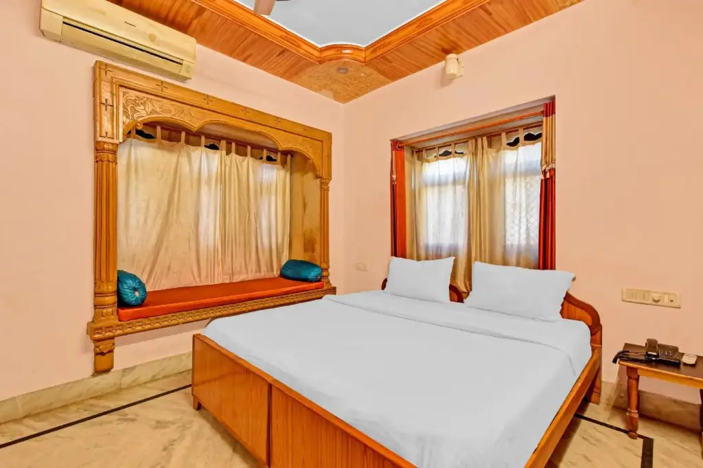 Джайсалмер: Capital O 85541 Hotel Crown Villa