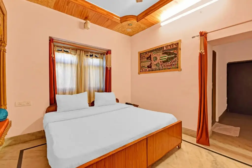 Джайсалмер: Capital O 85541 Hotel Crown Villa