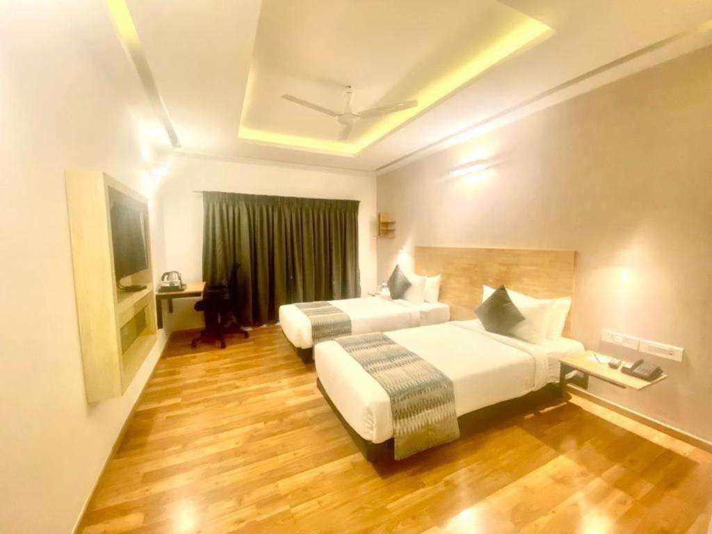 Бангалор: Click Hotel DBR