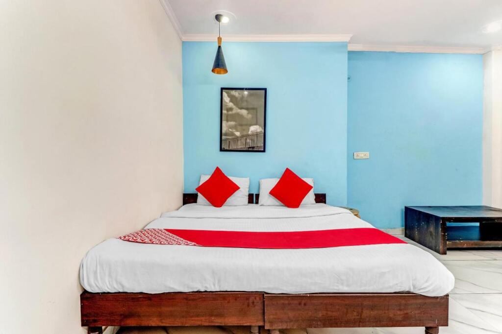 Нью-Дели: OYO 81288 Hotel Cozy Stay