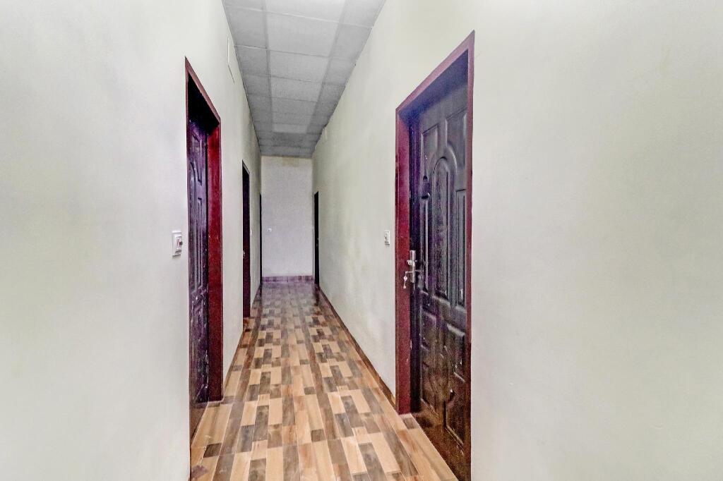 Алипур: OYO Flagship 81985 Hotel Yogi