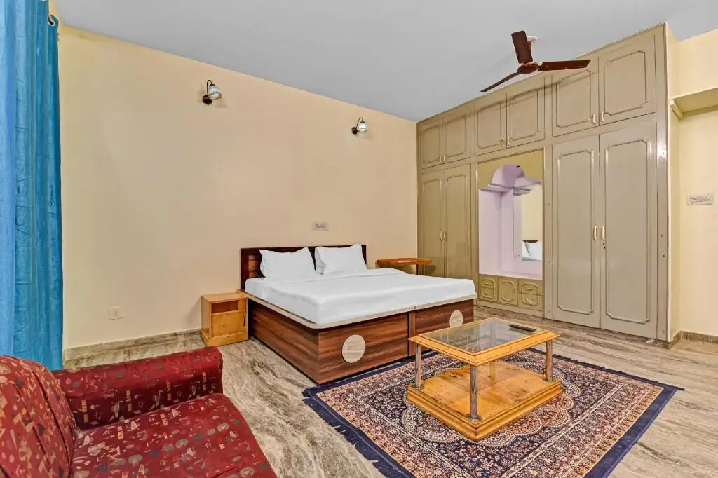 Джайпур: OYO 82265 Hotel Om Naman