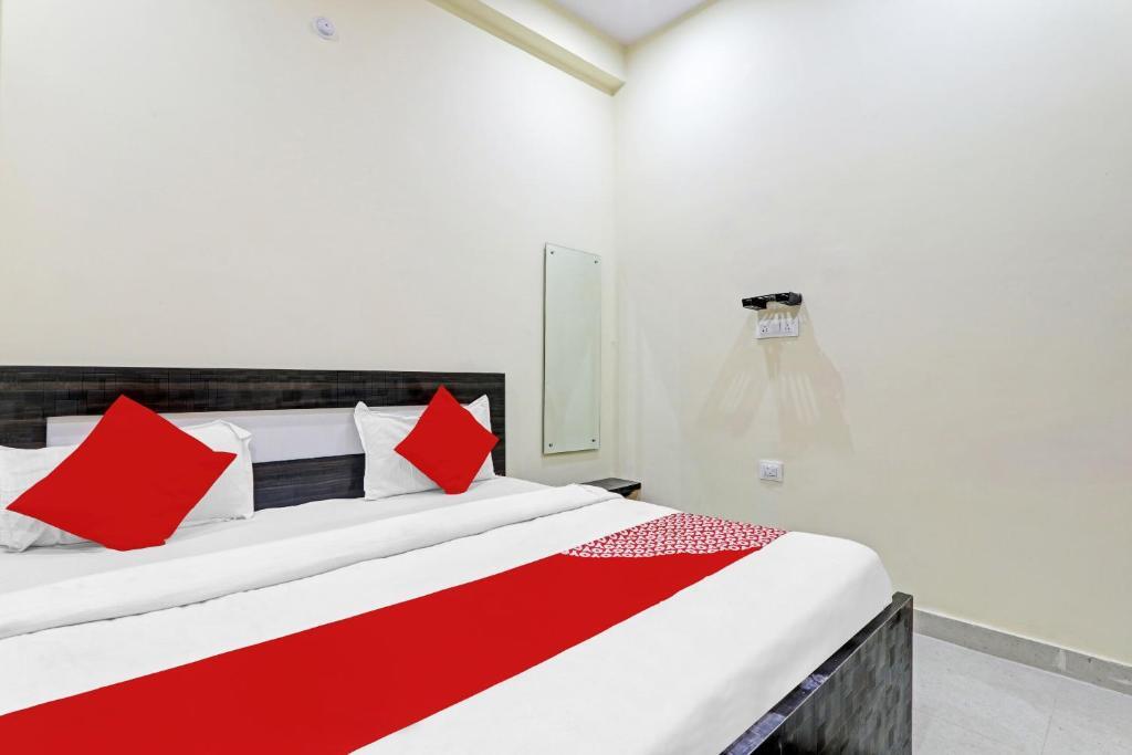 Лакхнау: OYO 85565 Hotel Classio Grand