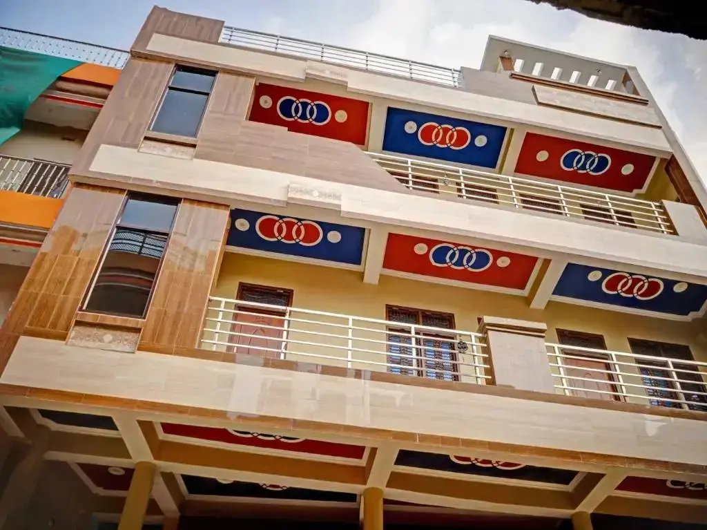 Найни: OYO 85570 Hotel Krishna