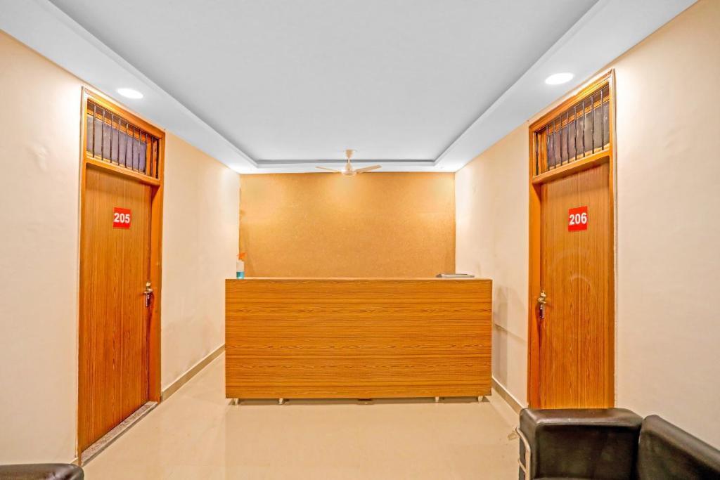 Нью-Дели: OYO 85984 Hotel Happy Spring