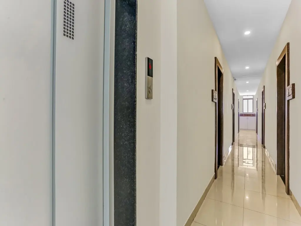 Нави-Мумбай: Capital O 86316 Hotel Geeta Palace