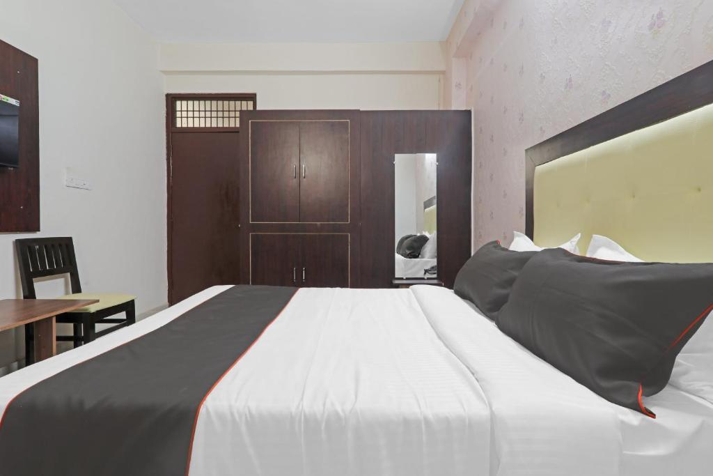 Лакхнау: Collection O 87450 Hotel Olivia In
