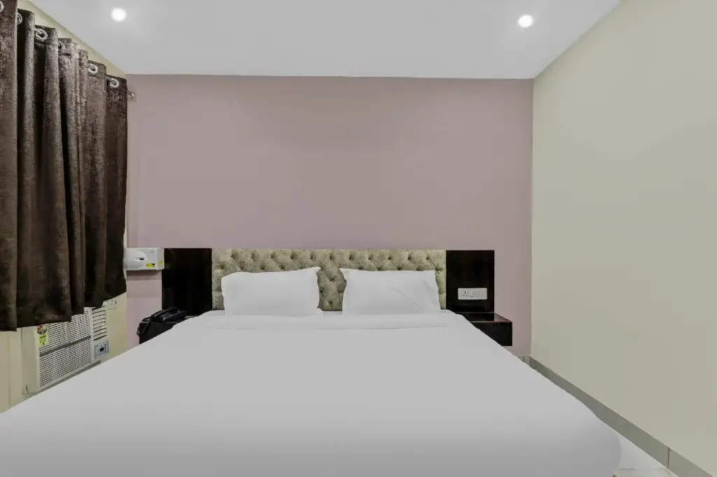 Лакхнау: Collection O 85387 Holidays Inn
