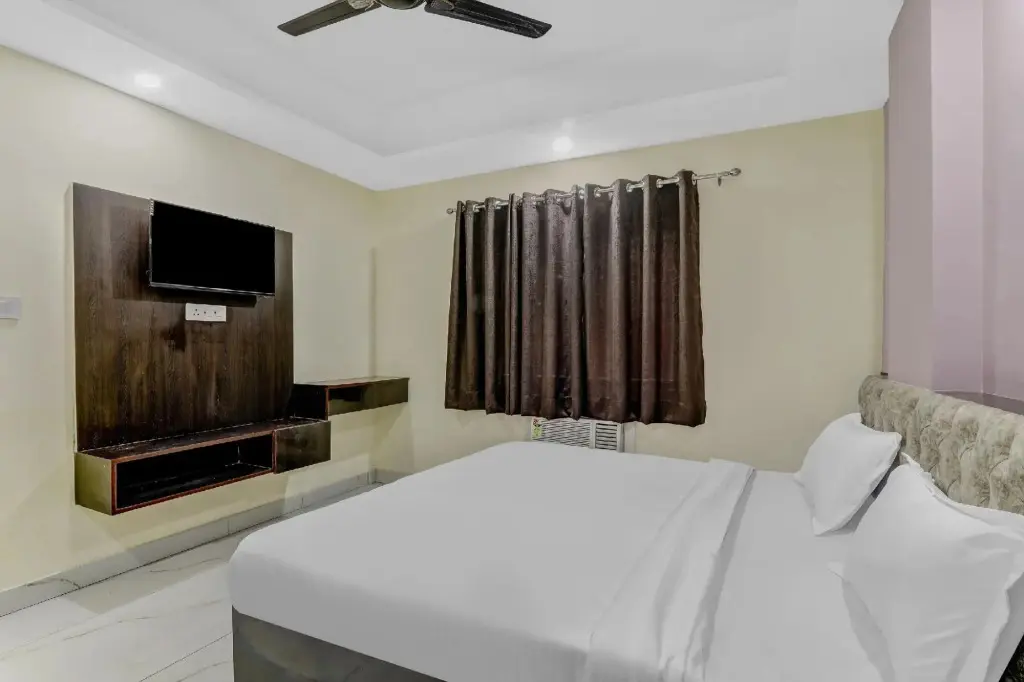 Лакхнау: Collection O 85387 Holidays Inn