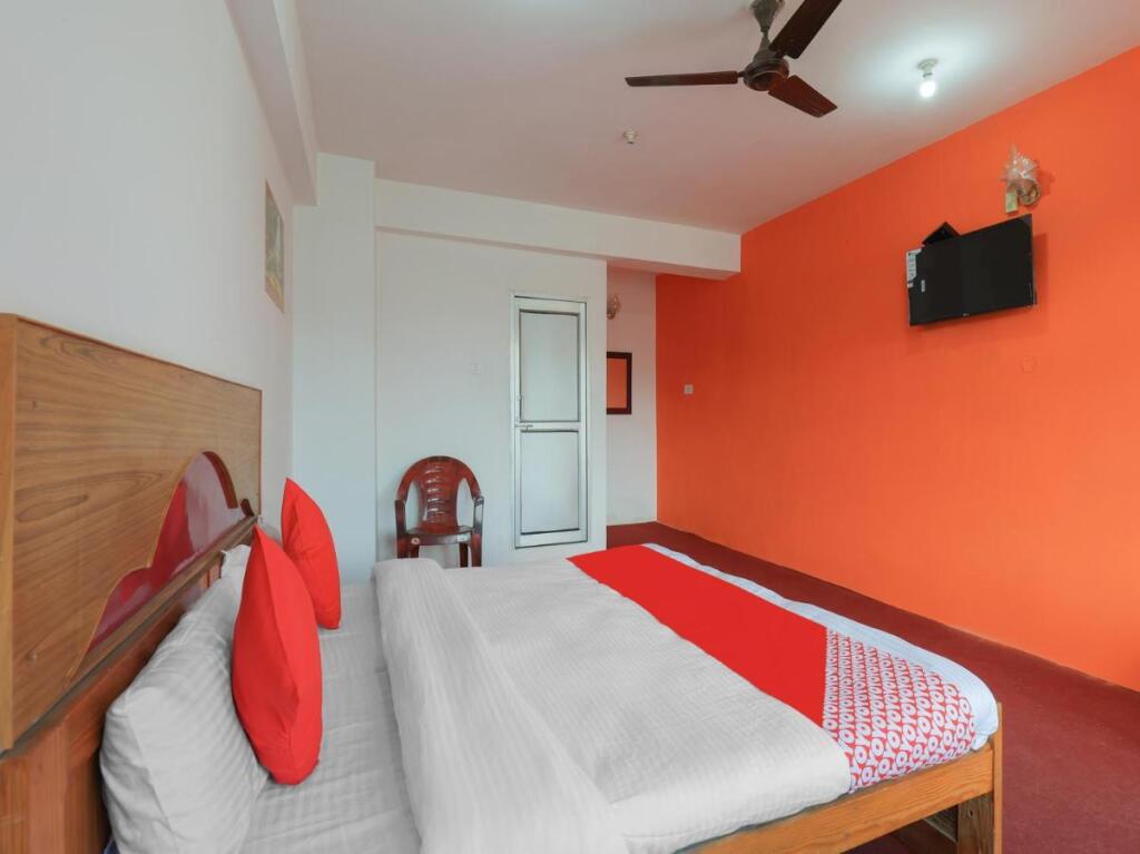 Наинитал: OYO 84792 Hotel Delhi Heart