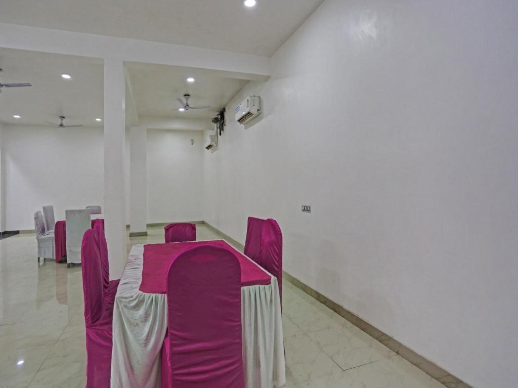 Большая Нойда: Townhouse Gn Stay Near GNIDA Office Metro Station