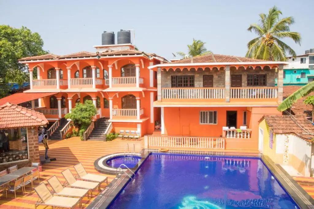 Larios Beach Holiday Resort — фото 1