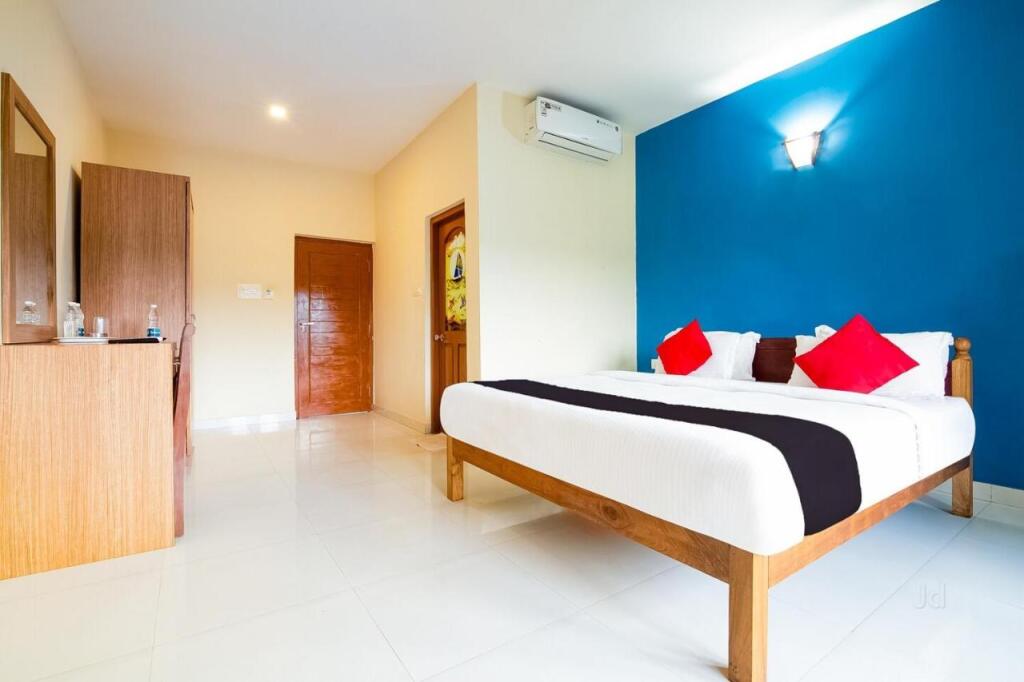 Бага: Larios Beach Holiday Resort