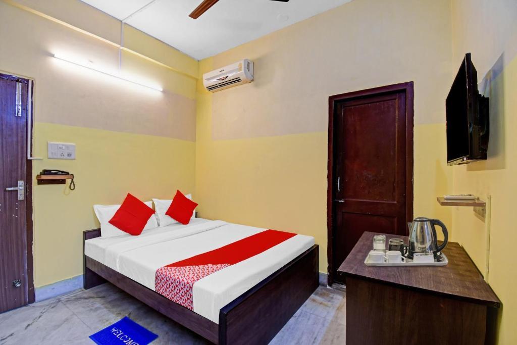 Колката: OYO 91278 Indrani Inn