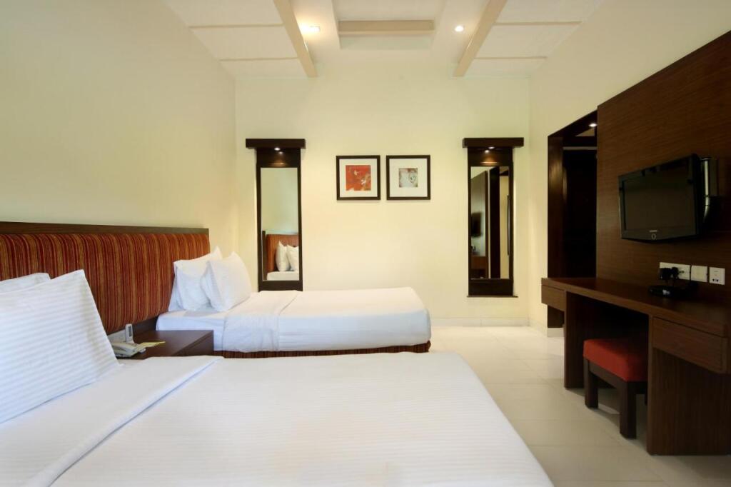Бангалор: Lemon Tree Hotel, Tarudhan Valley, Manesar