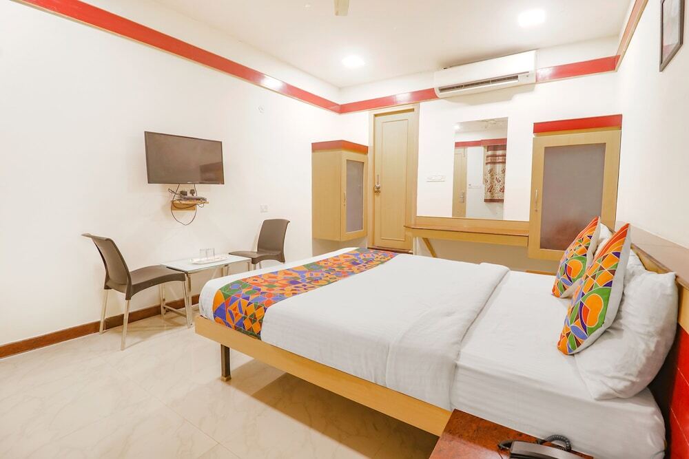 Бангалор: Fabhotel Sri Sai Ram Suites