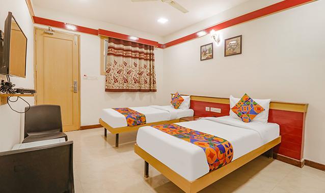 Бангалор: Fabhotel Sri Sai Ram Suites