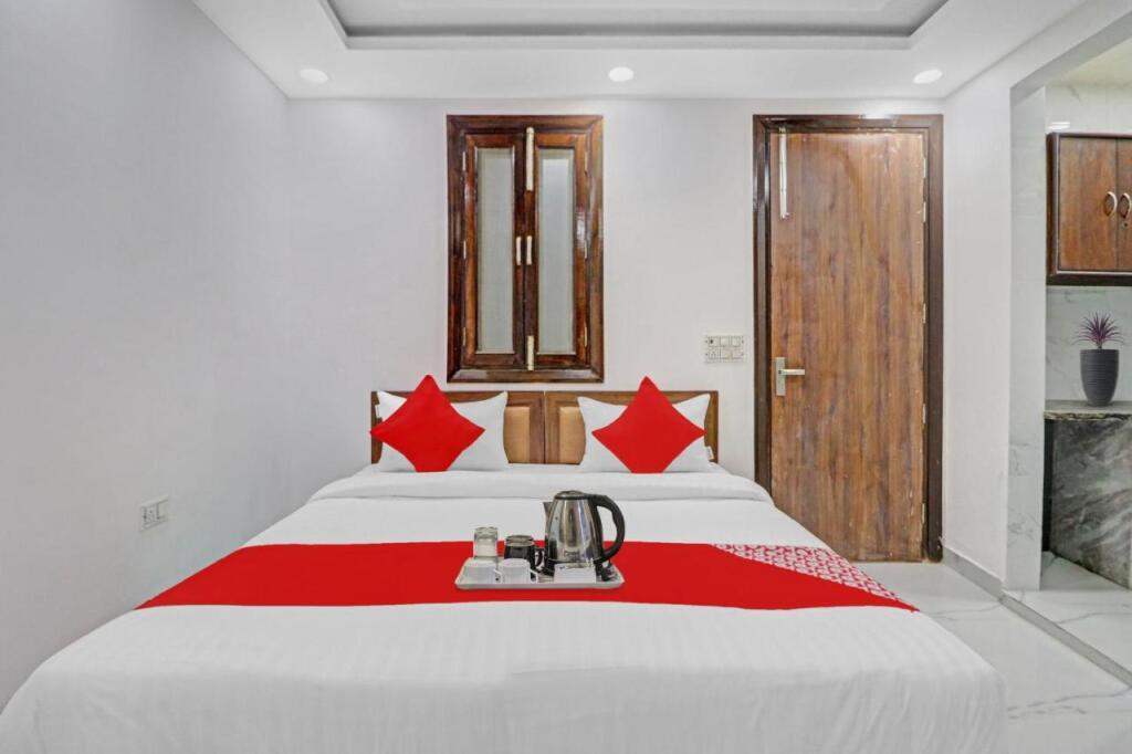 Нью-Дели: Oyo Hotel Kl Khari Inn Near Haiderpur Metro Station