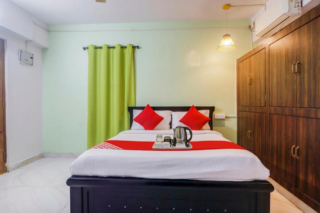 Хидерабад: Super OYO 91856 Broholic Hotels